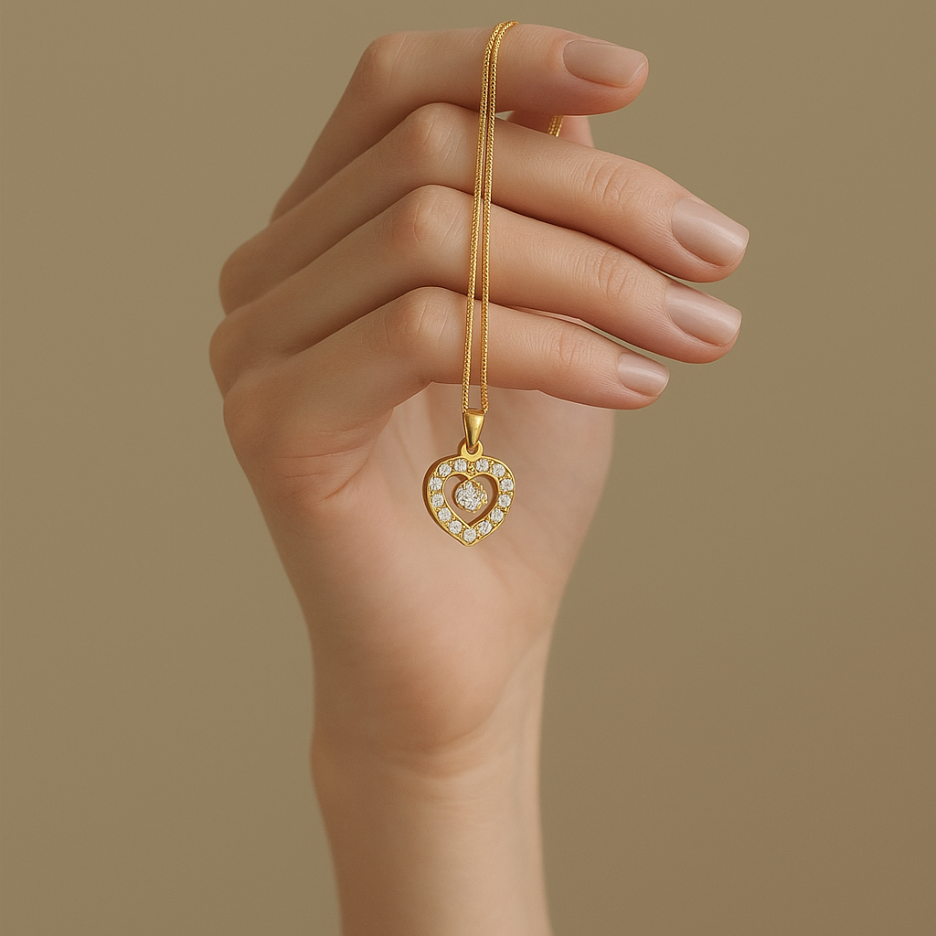 Necklace with Sparkling