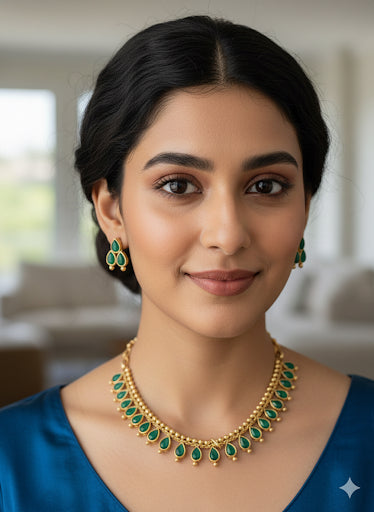 Necklace Set with Green Teardrop Stones