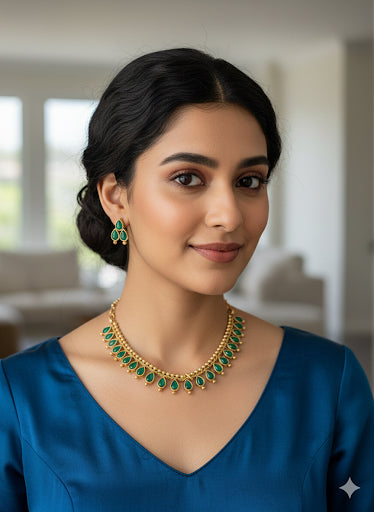 Necklace Set with Green Teardrop Stones